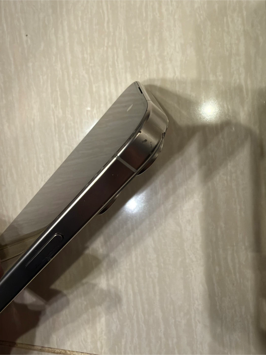 Apple iPhone16pro 256GB ナチュラルチタニウム　91%の写真3枚目