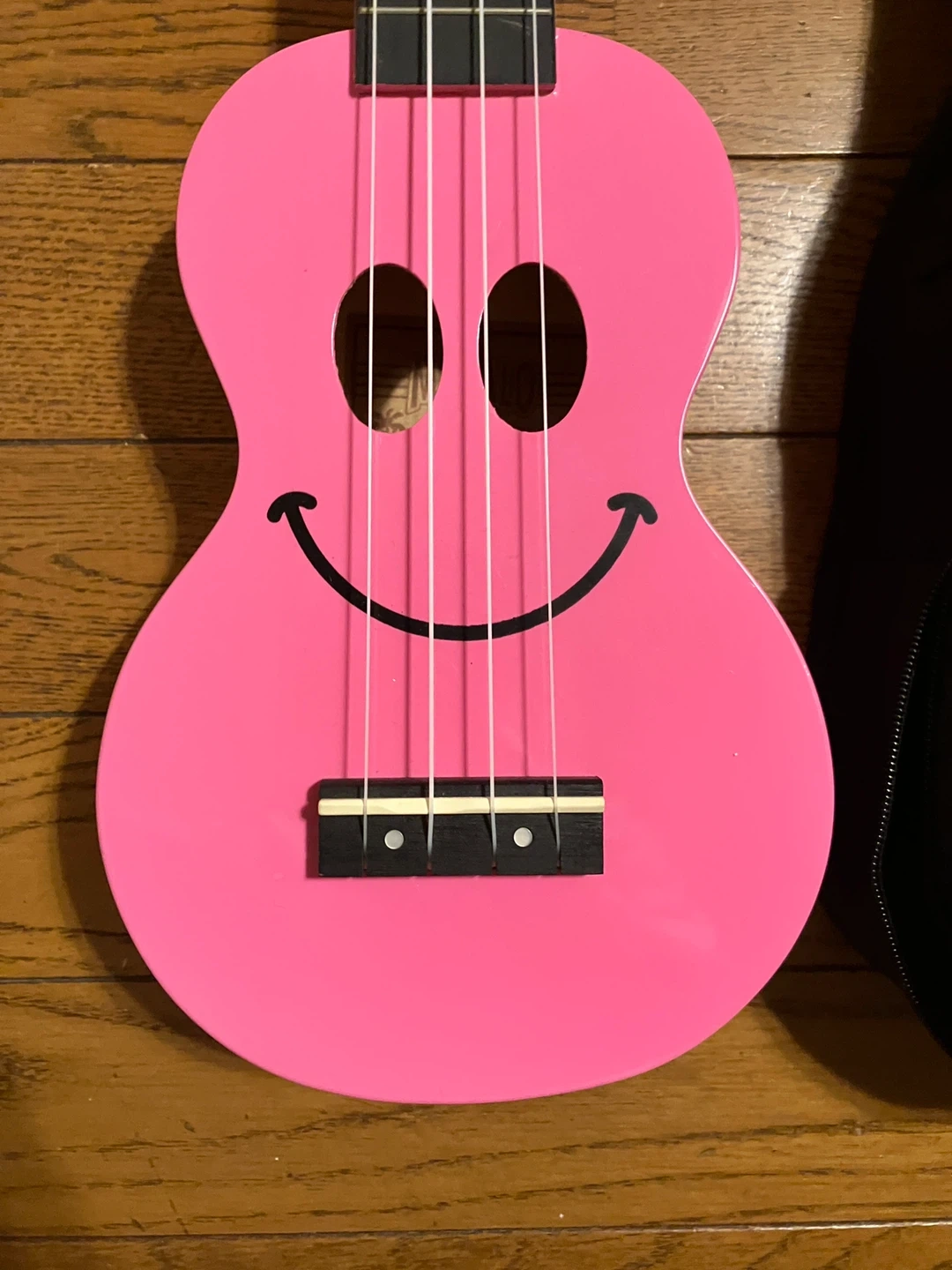 美品 mahalo uklele マハロ ウクレレ ピンク ソフトケース付きの写真2枚目