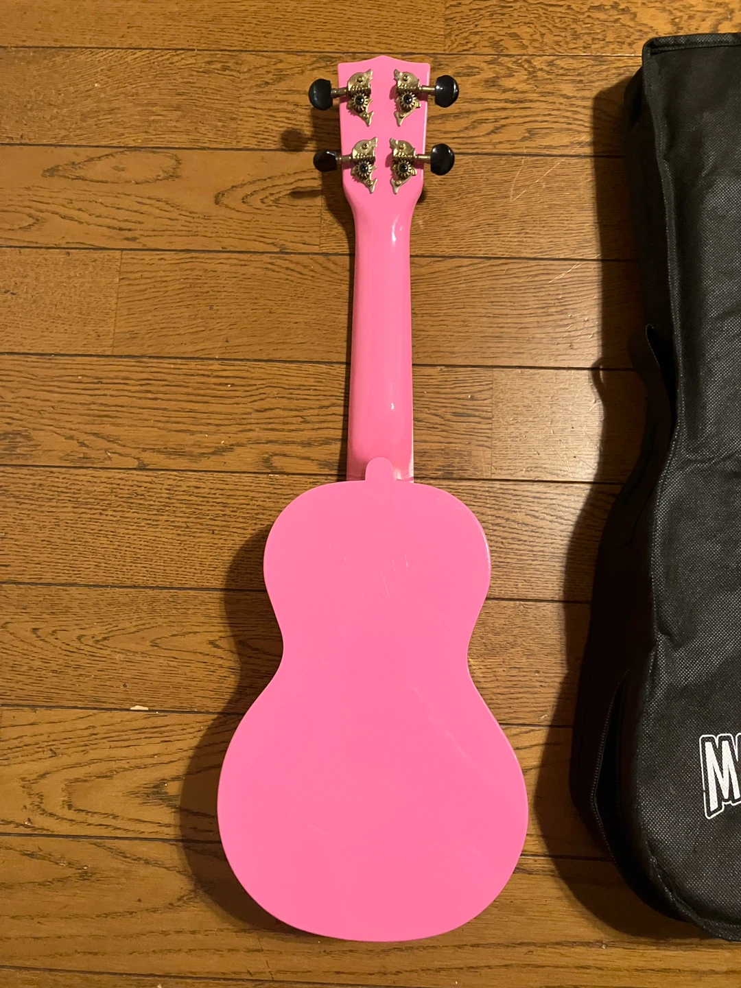 美品　mahalo uklele マハロ ウクレレ ピンク ソフトケース付きの写真4枚目