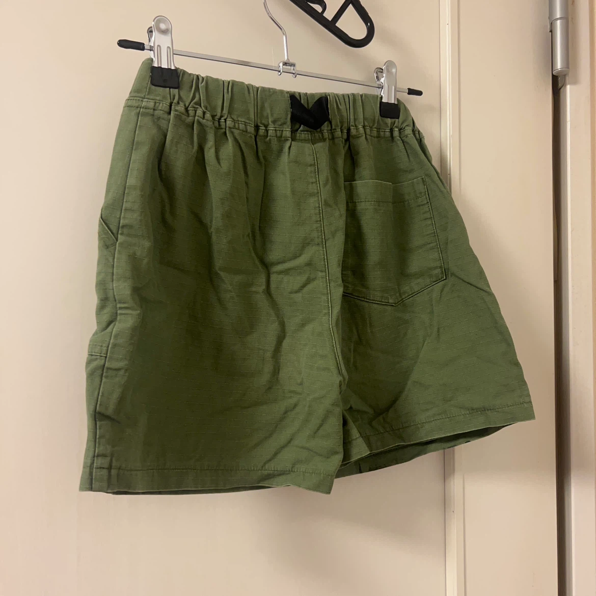 チャンピオン ショートキューロットパンツ カーキ140cmの写真3枚目