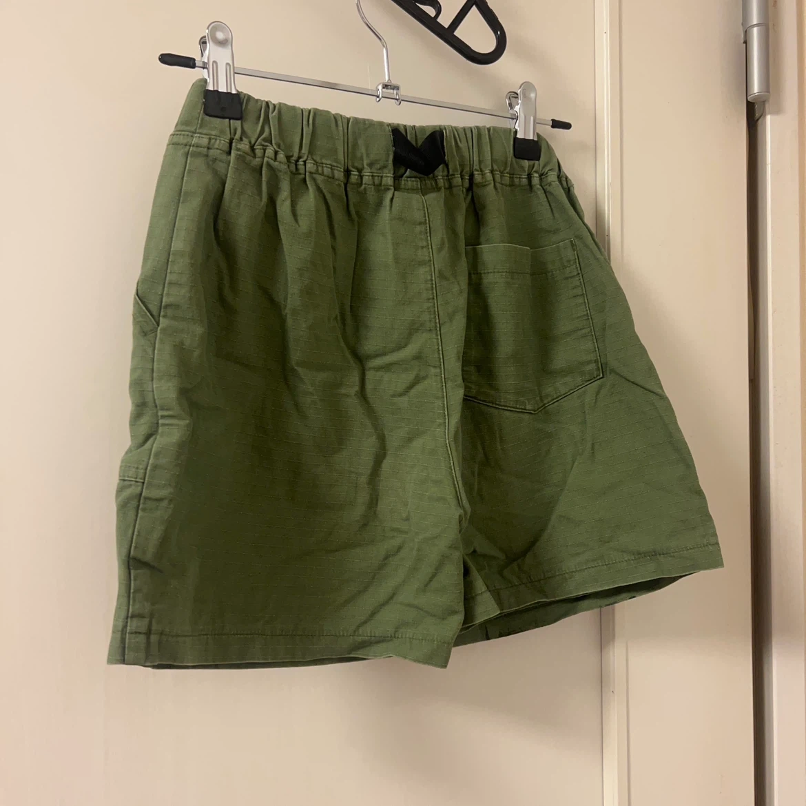 チャンピオン ショートキューロットパンツ カーキ140cmの写真3枚目
