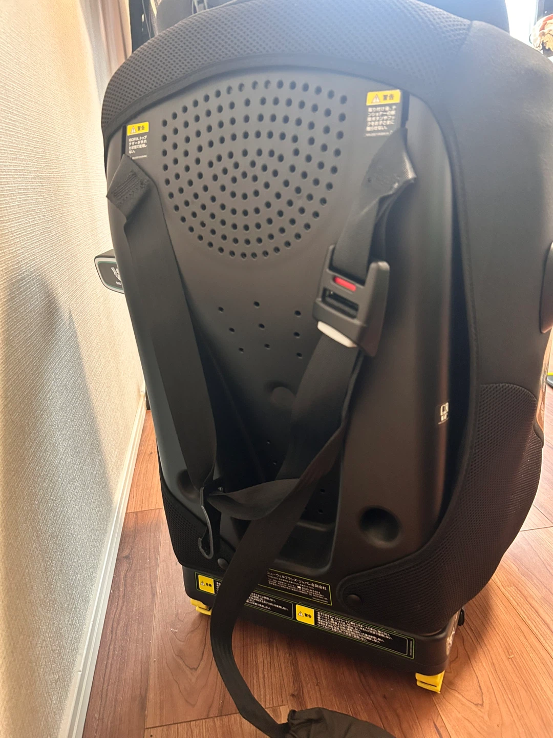 アップリカ チャイルドシート R129 ブラックの写真4枚目