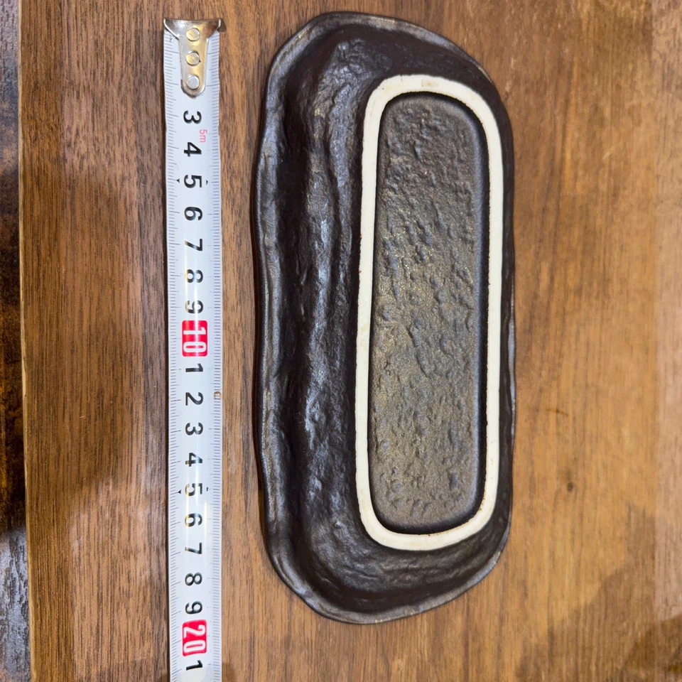 黒釉 長角皿 焼物皿 陶器の写真4枚目