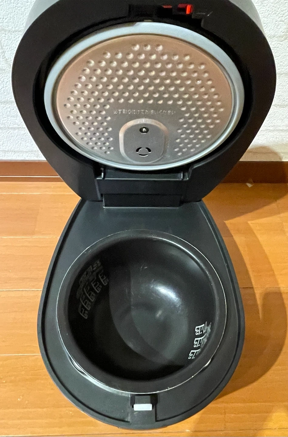 アイリスオーヤマ IH炊飯器 RC-IL30-B ブラック 2023年製の写真5枚目