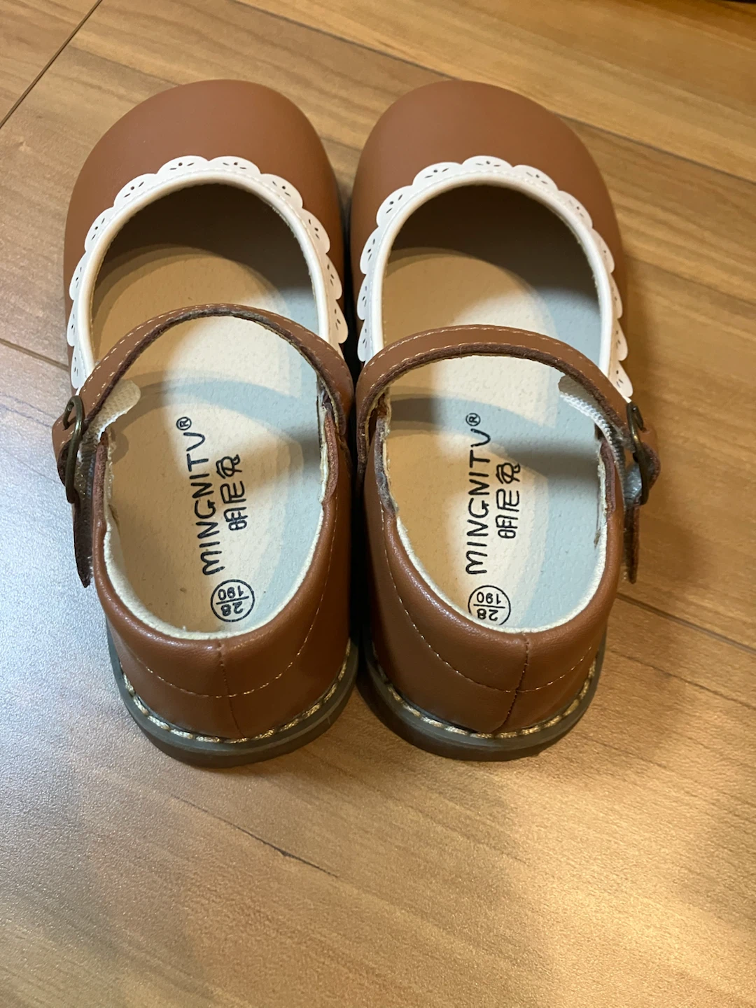 ストラップシューズ 茶色 19cmの写真2枚目