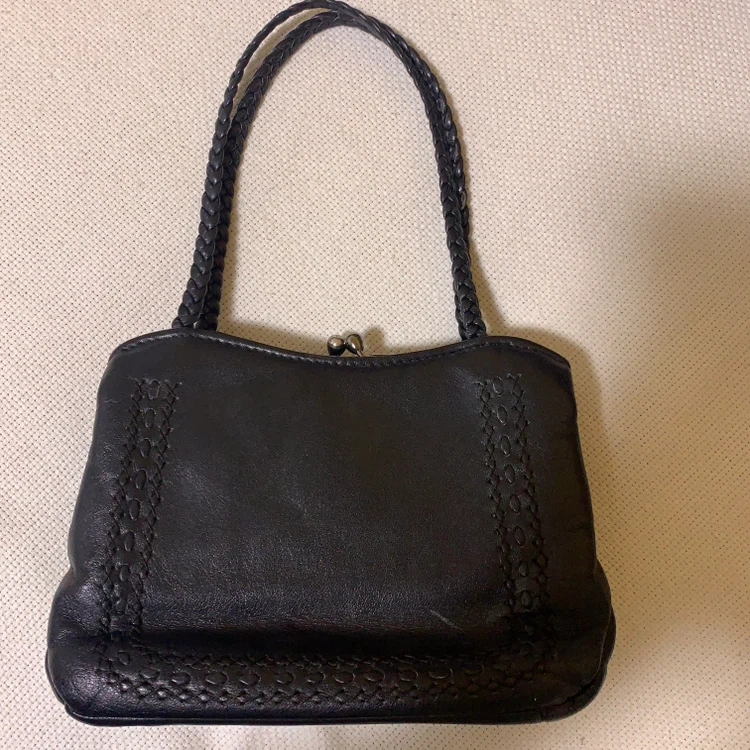 黒 レザー がま口 ハンドバッグ