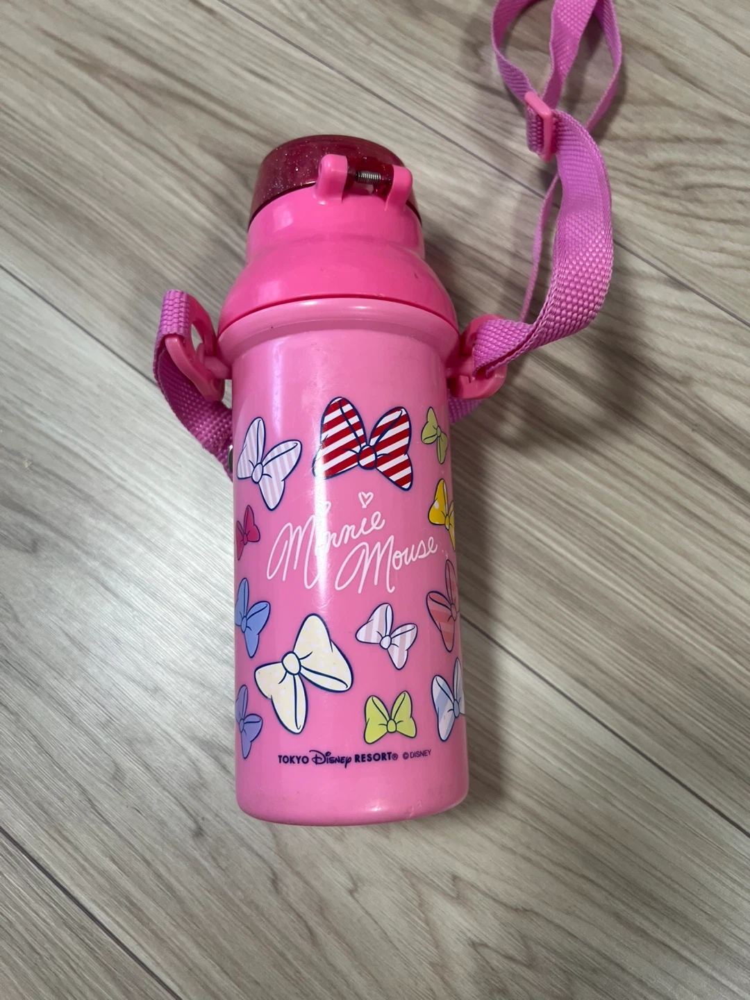 ミニーマウス 水筒 ピンクの写真2枚目