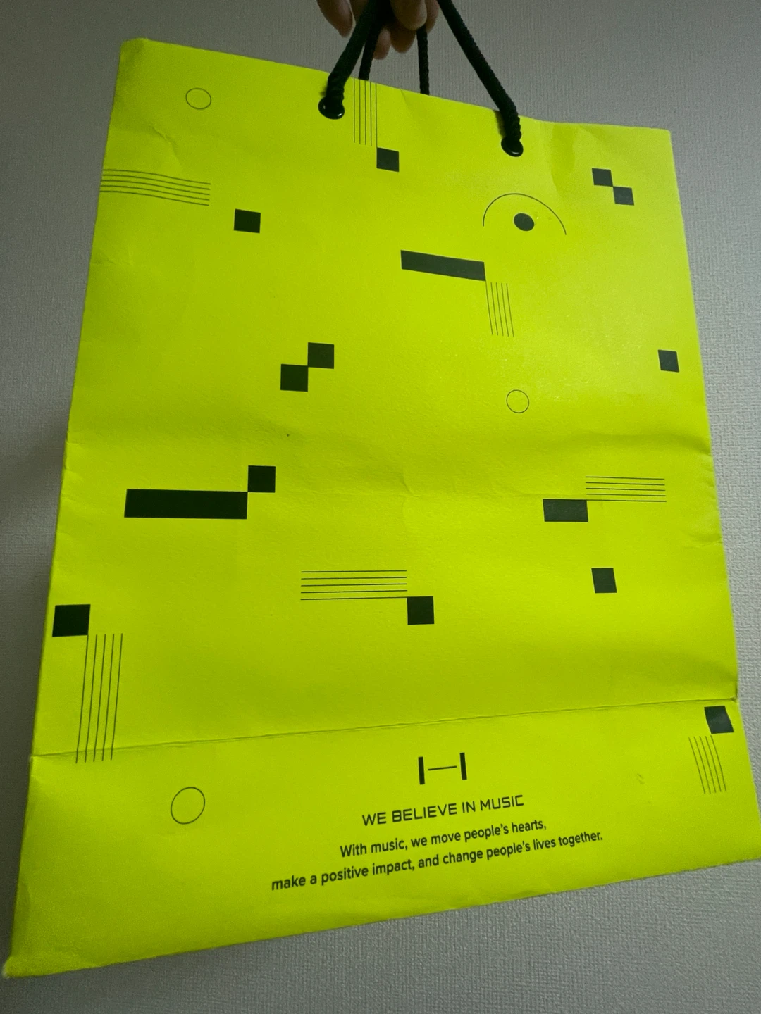 HYBE 非売品 ショッパー　バッグの写真2枚目