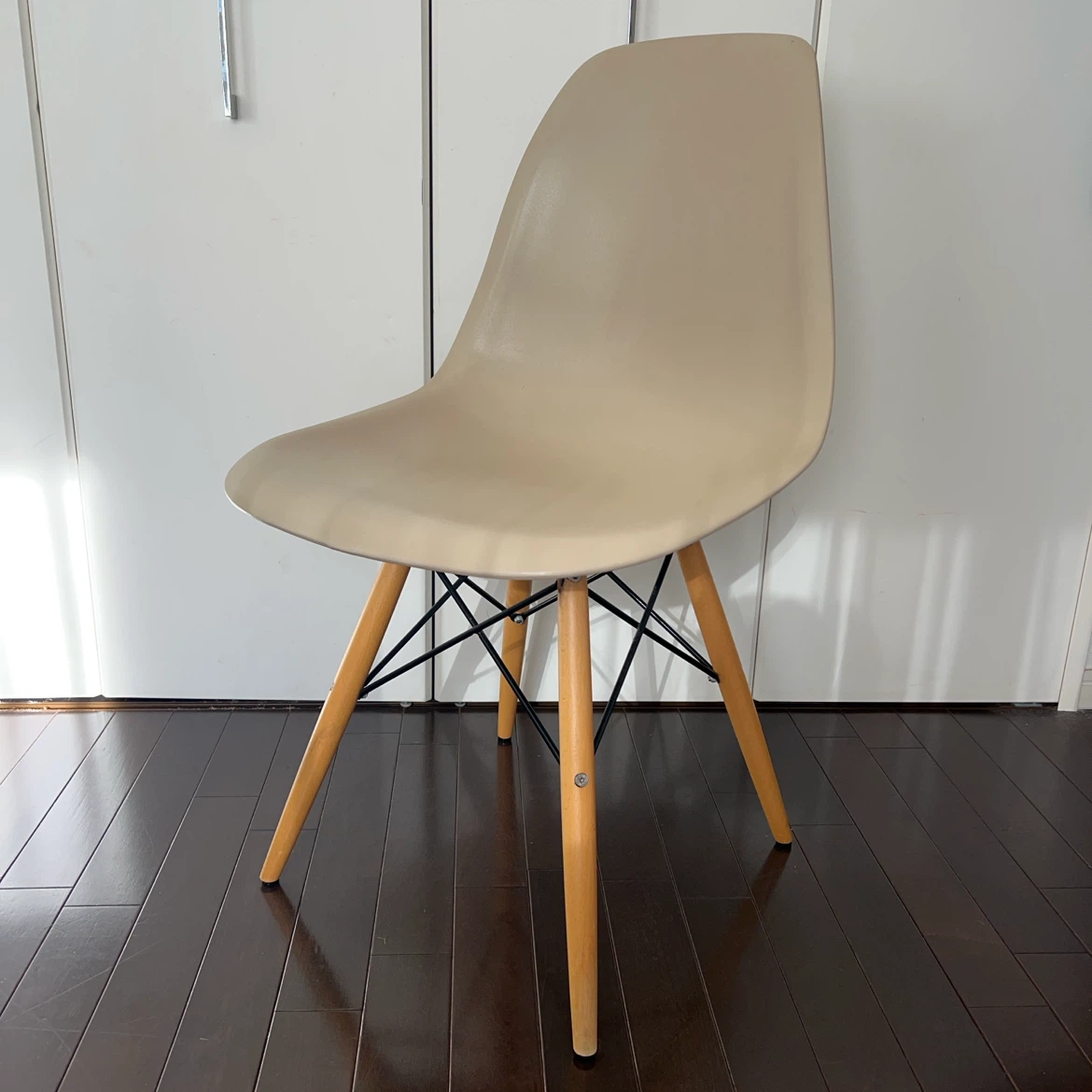 イームズ風 シェルチェア ベージュ