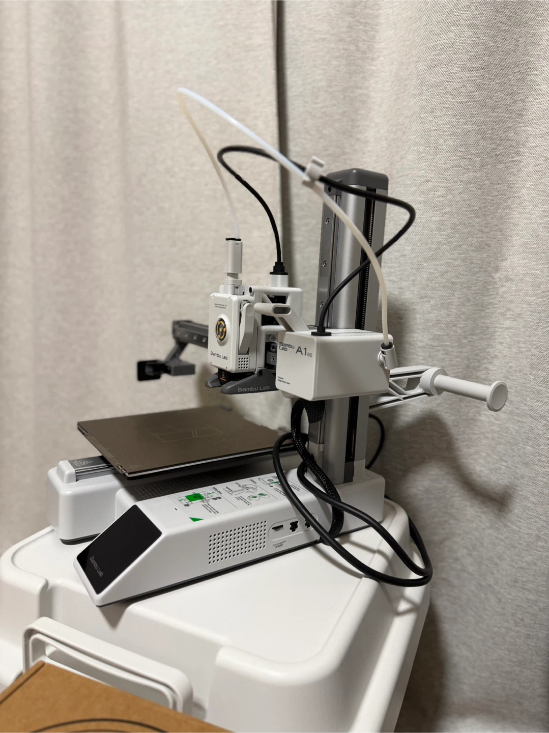 【美品】おまけ付きbambu lab a1 mini 3Dプリンターの写真3枚目