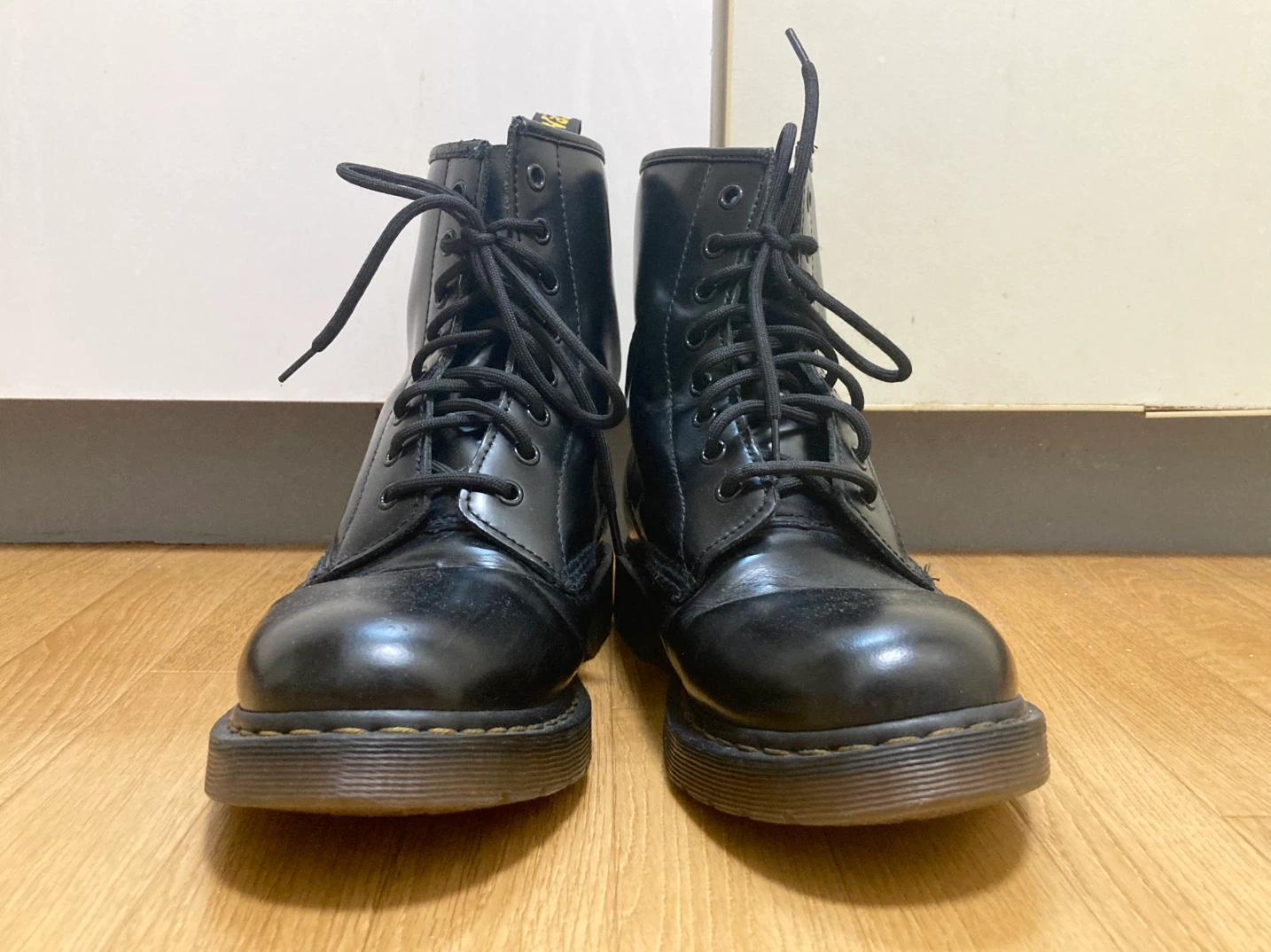 Dr,Martens ドクターマーチン8ホール UK8 イエローステッチ 擦り減り対策済みの写真10枚目
