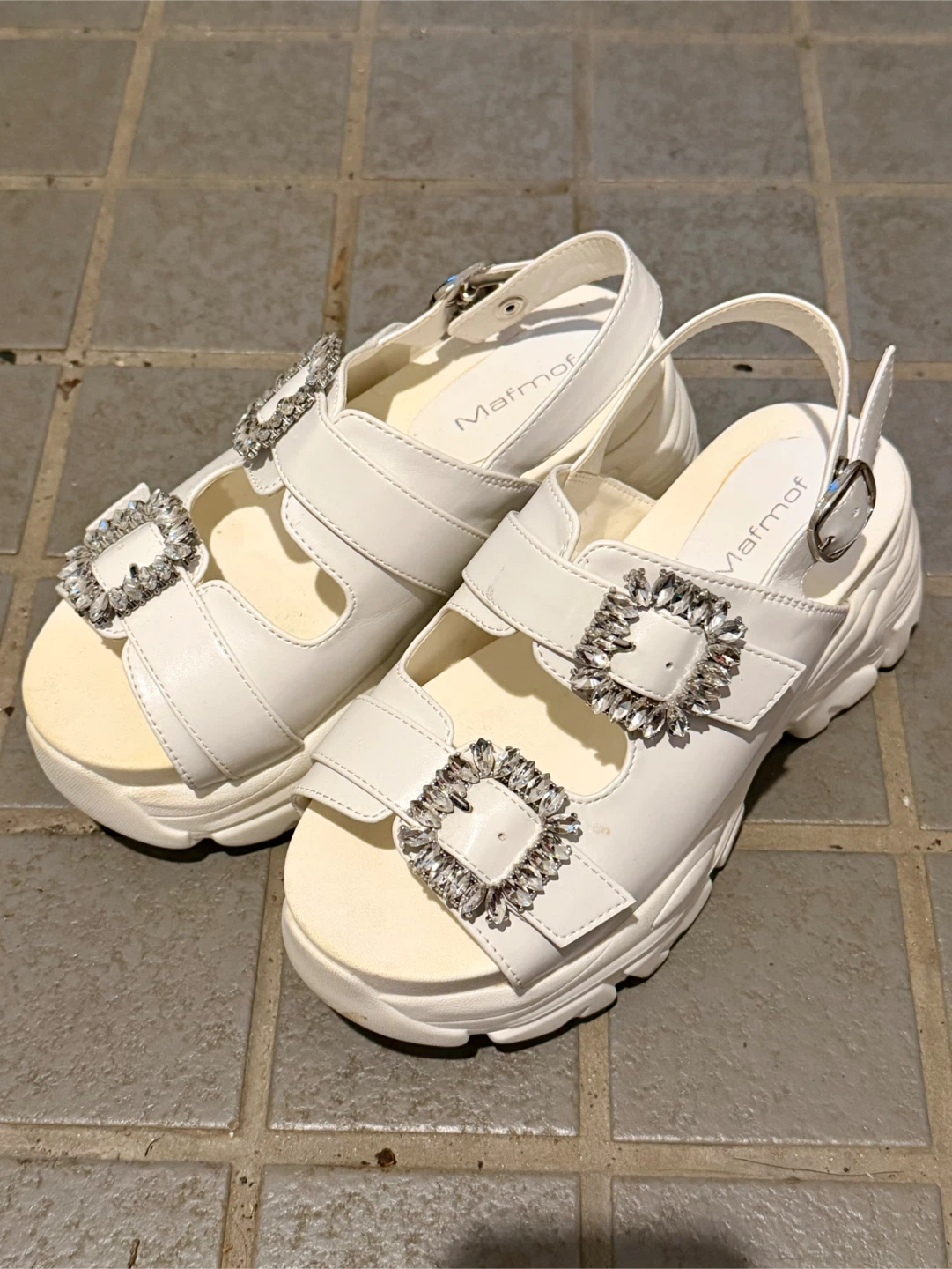 マフモフ 厚底ビジューサンダル Mサイズ ホワイト
