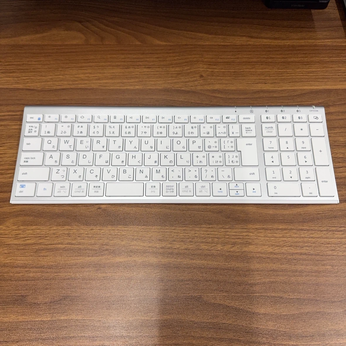 アイクレバー ワイヤレスキーボード IC-BK22