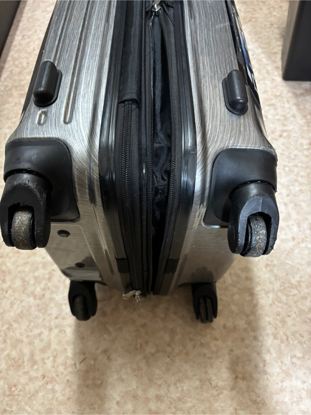 フィールドア スーツケース 機内持ち込みの写真5枚目