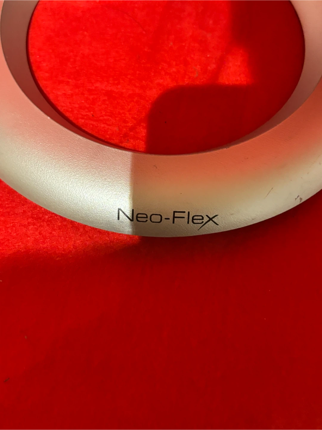 ERGOTRON（エルゴトロン）Neo-Flexのモニタースタンドの写真2枚目