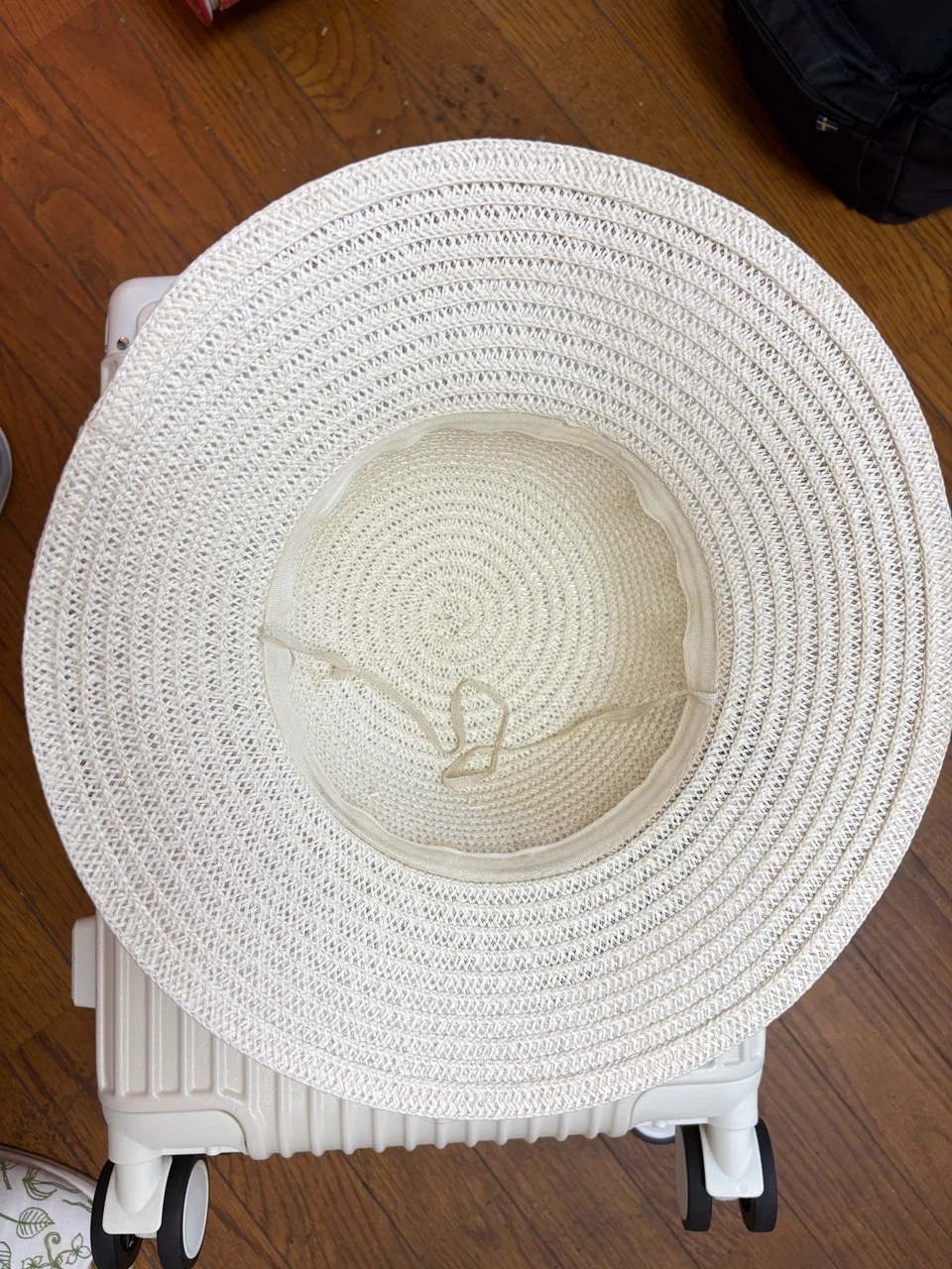 ストローハット リボン付き 白の写真2枚目