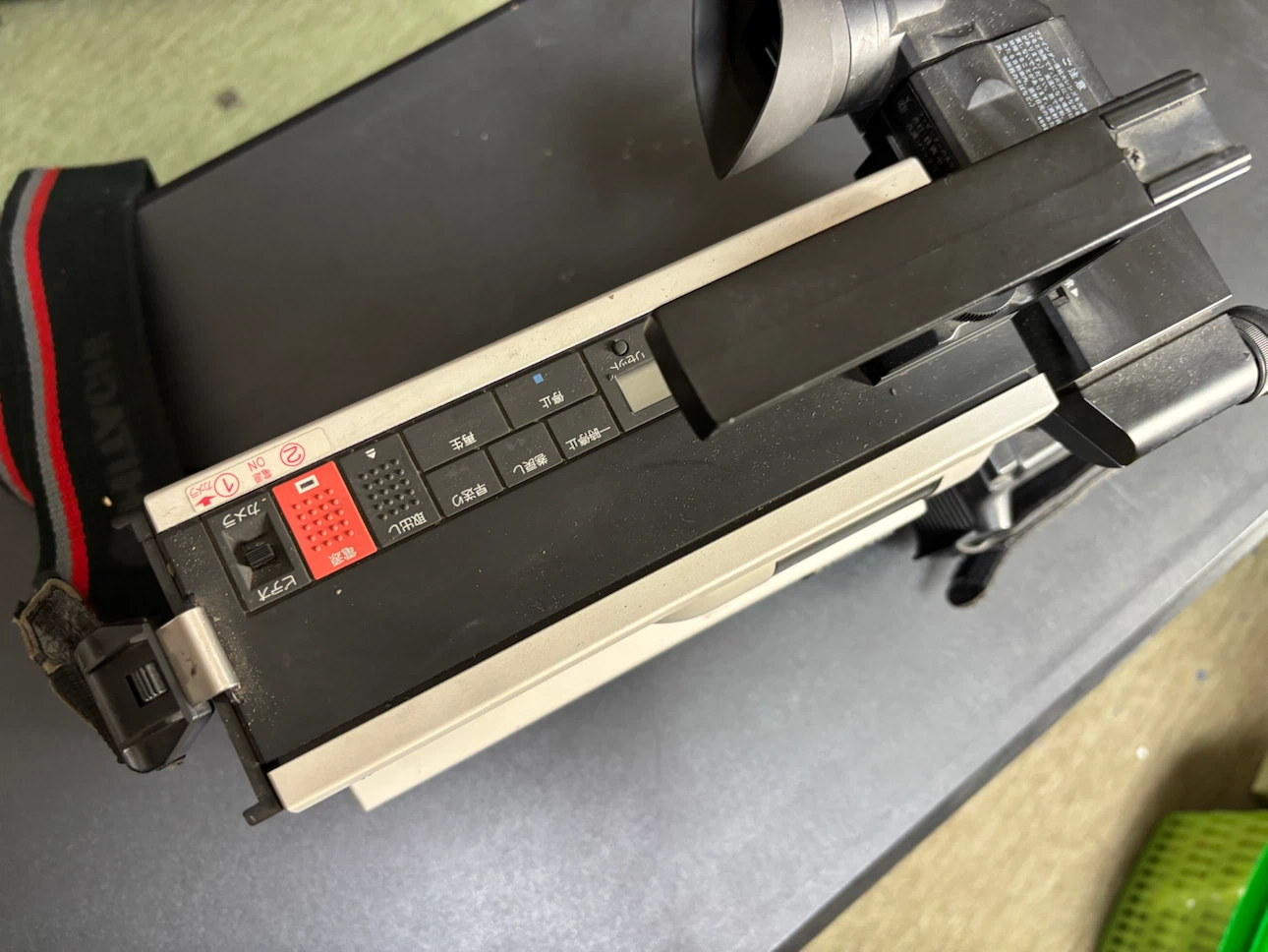 日立 MASTACS VM-200 ビデオカメラの写真6枚目