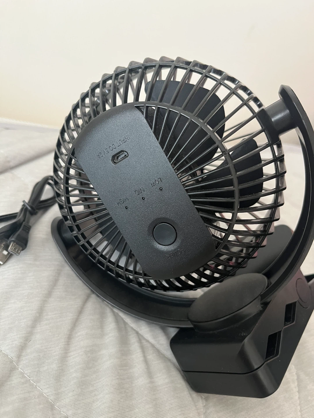 ニトリ 充電式USBクリップファン TF28NS BKの写真2枚目
