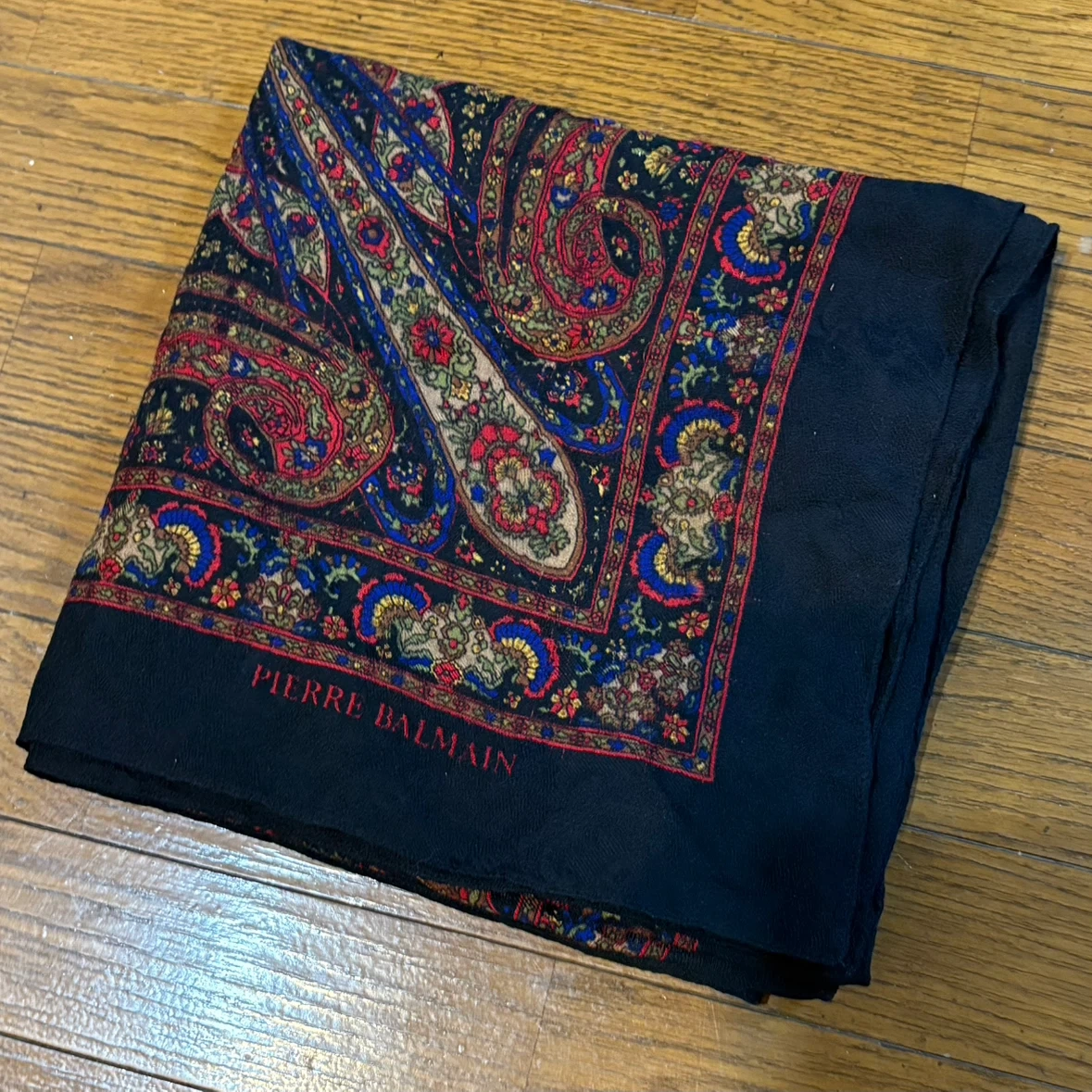 PIERRE BALMAIN 大判ストール ペイズリー柄の写真5枚目