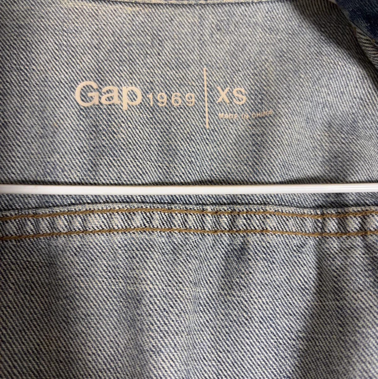 ギャップ デニムジャケット XSサイズの写真2枚目