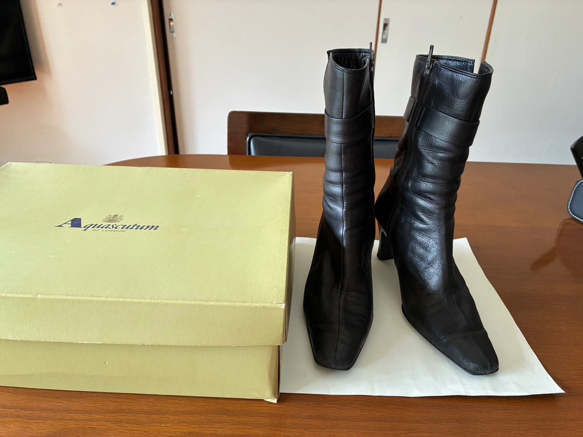 アクアスキュータム レザーブーツ 黒 23cm
