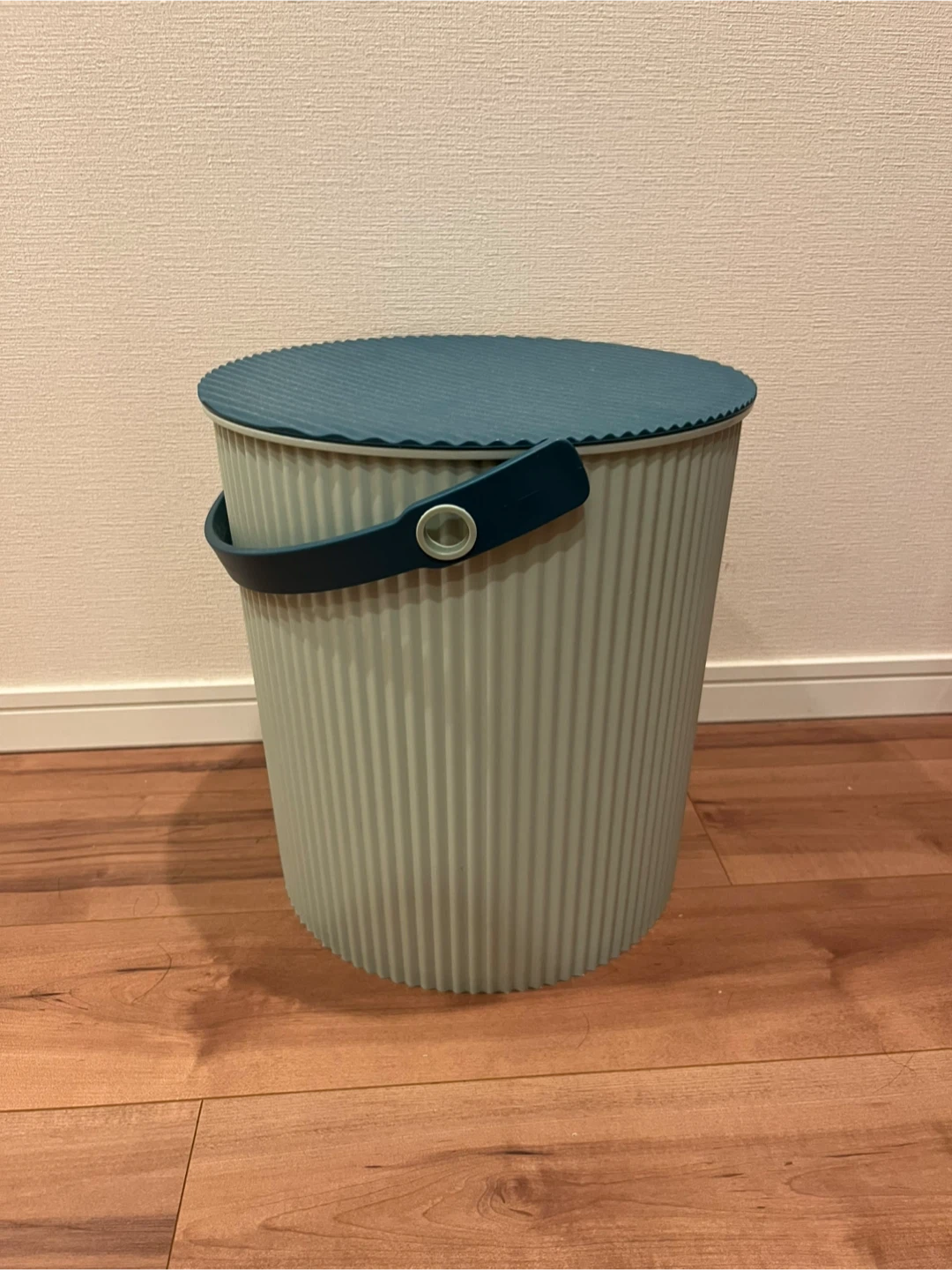 オムニウッティ LL 20L 蓋付きバケツ【無料・引き取り限定】の写真2枚目
