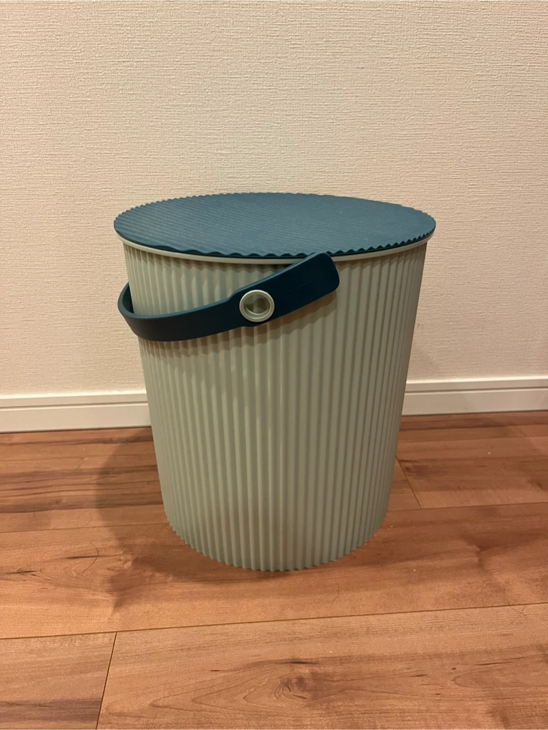 オムニウッティ LL 20L 蓋付きバケツ【無料・引き取り限定】の写真2枚目