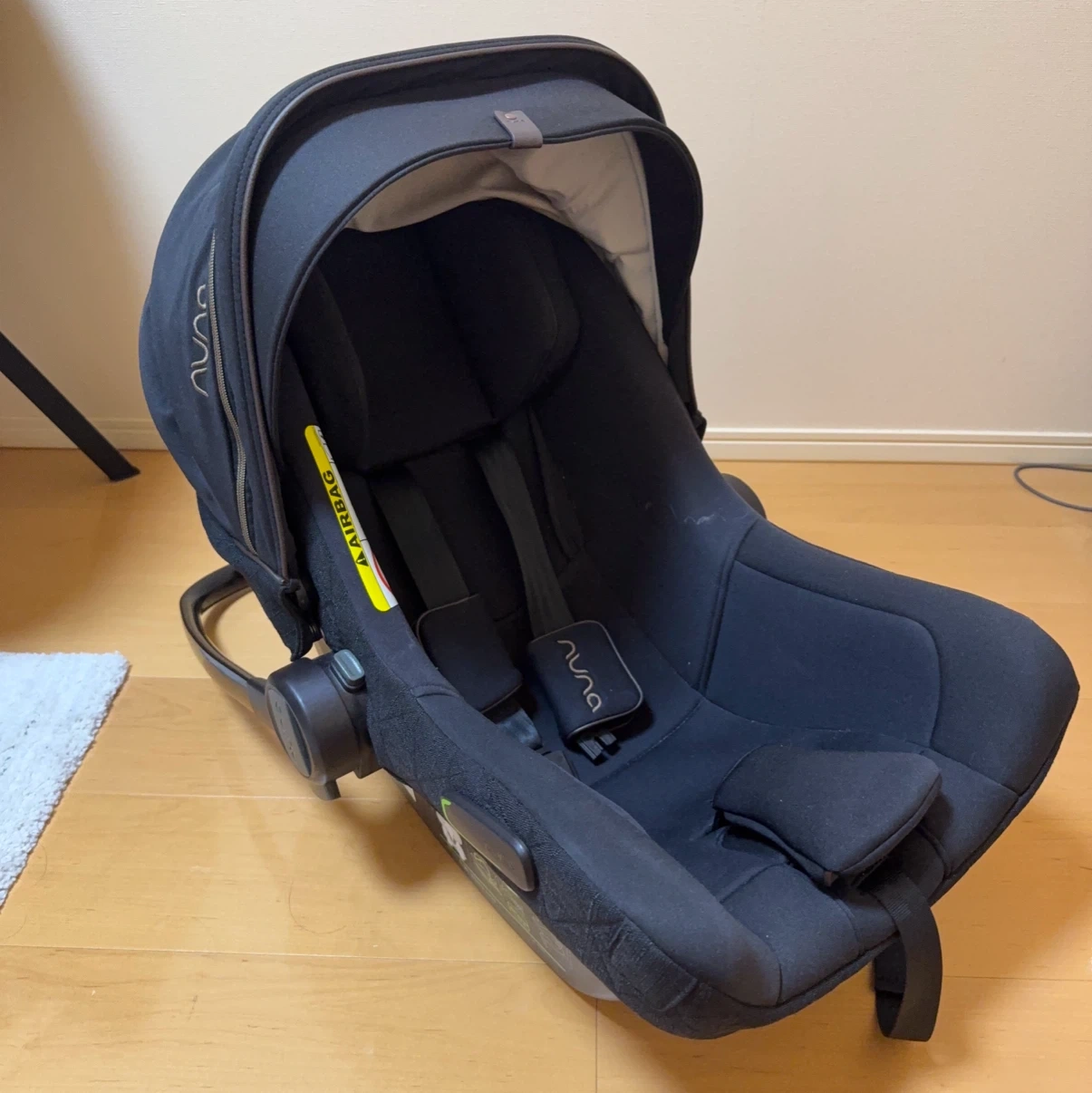 ヌナ pipa next ベビーシート チャイルドシートの写真3枚目