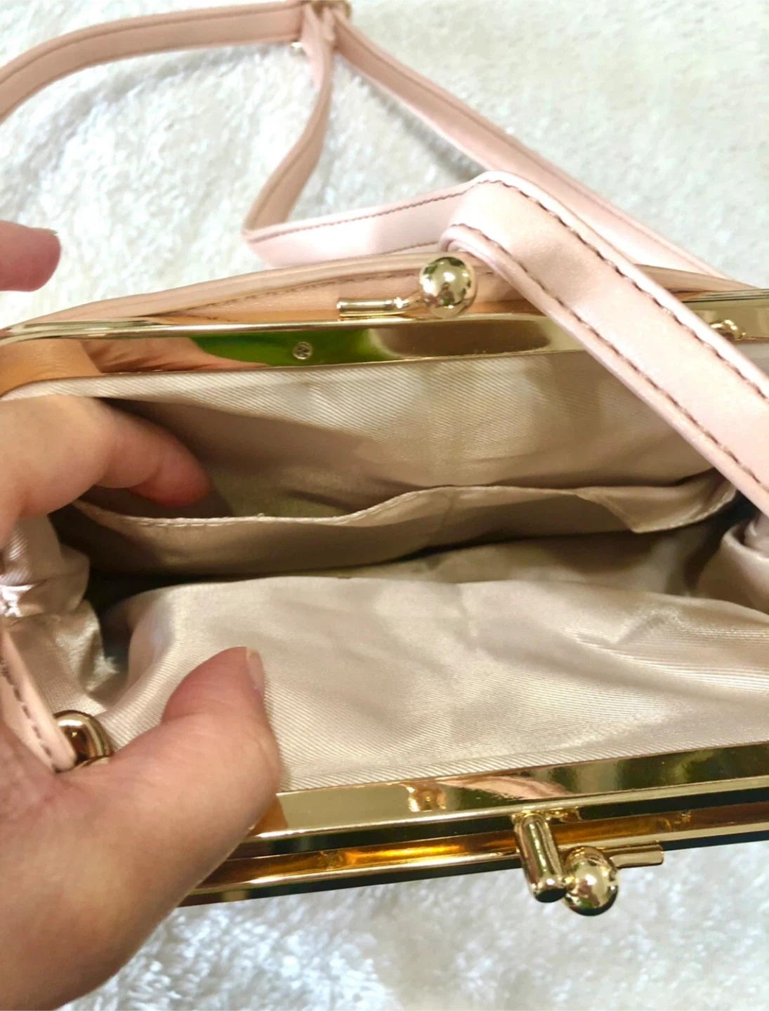 👜✨【未使用品】ピンクのショルダーバッグ🌟✨の写真4枚目