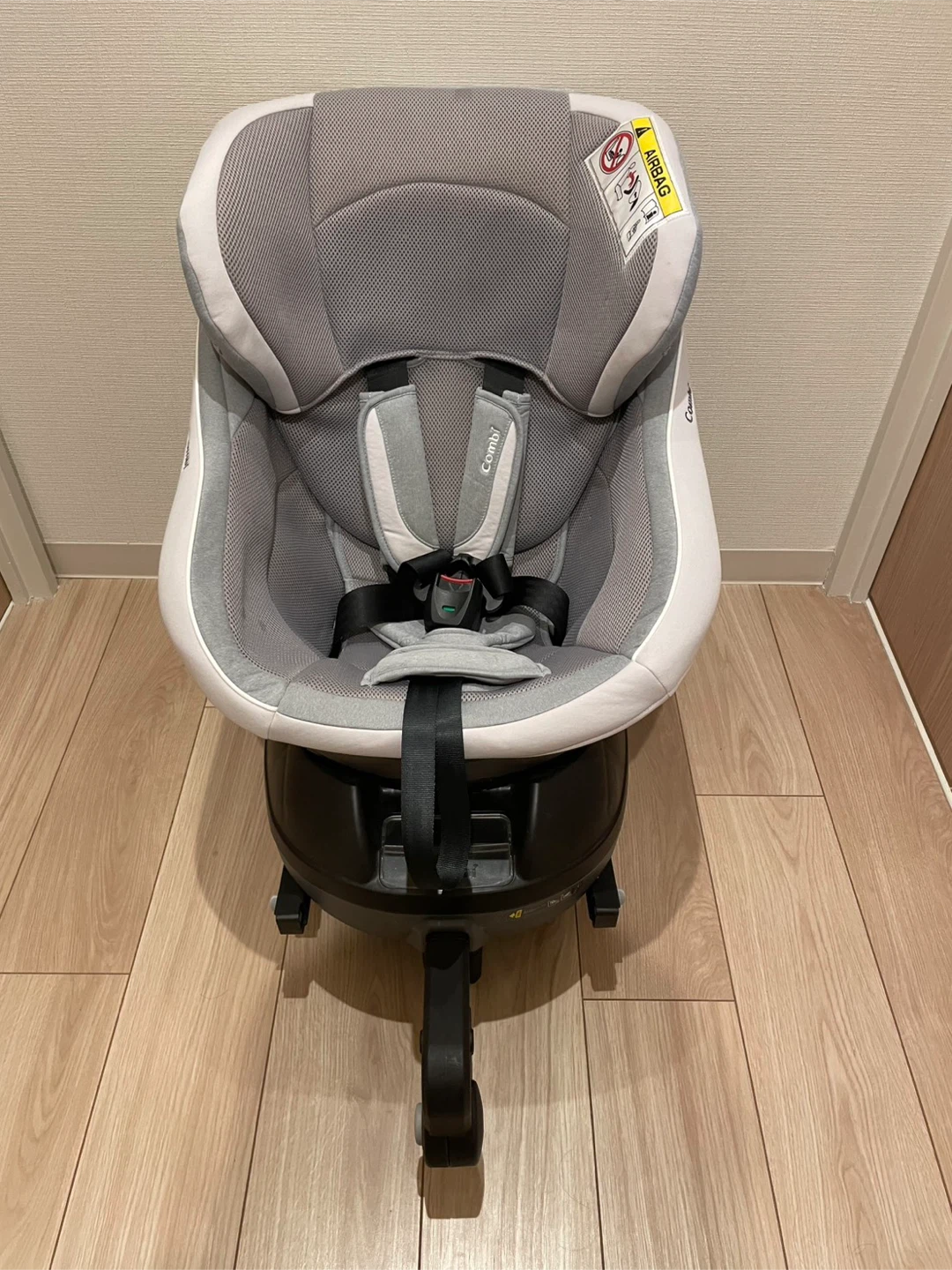 Combi クルムーヴ スマート ISOFIX エッグショック JK-800の写真5枚目