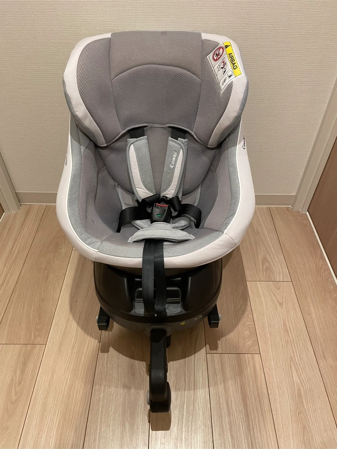 Combi クルムーヴ スマート ISOFIX エッグショック JK-800の写真5枚目