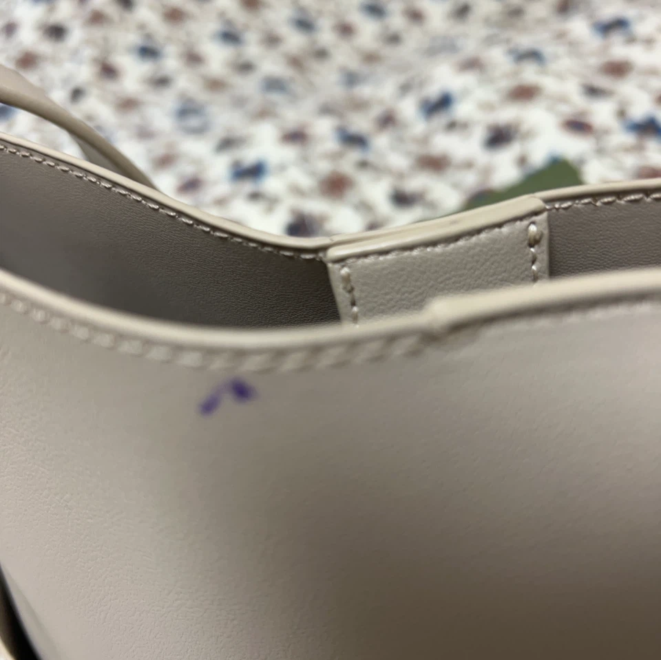 バケットショルダーバッグ グレージュの写真2枚目