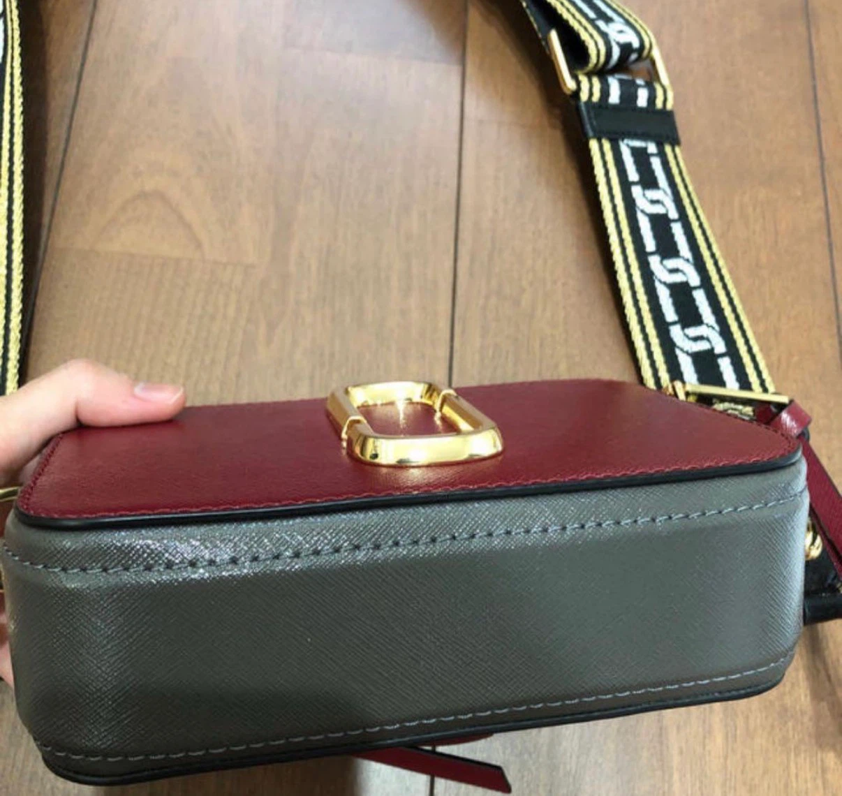 MARC JACOBSマークジェイコブス スナップショット レッドの写真3枚目