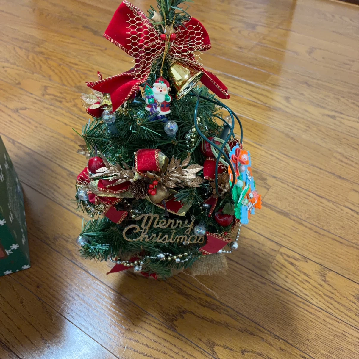 クリスマスツリー 卓上 ミニツリー 飾り付きの写真2枚目