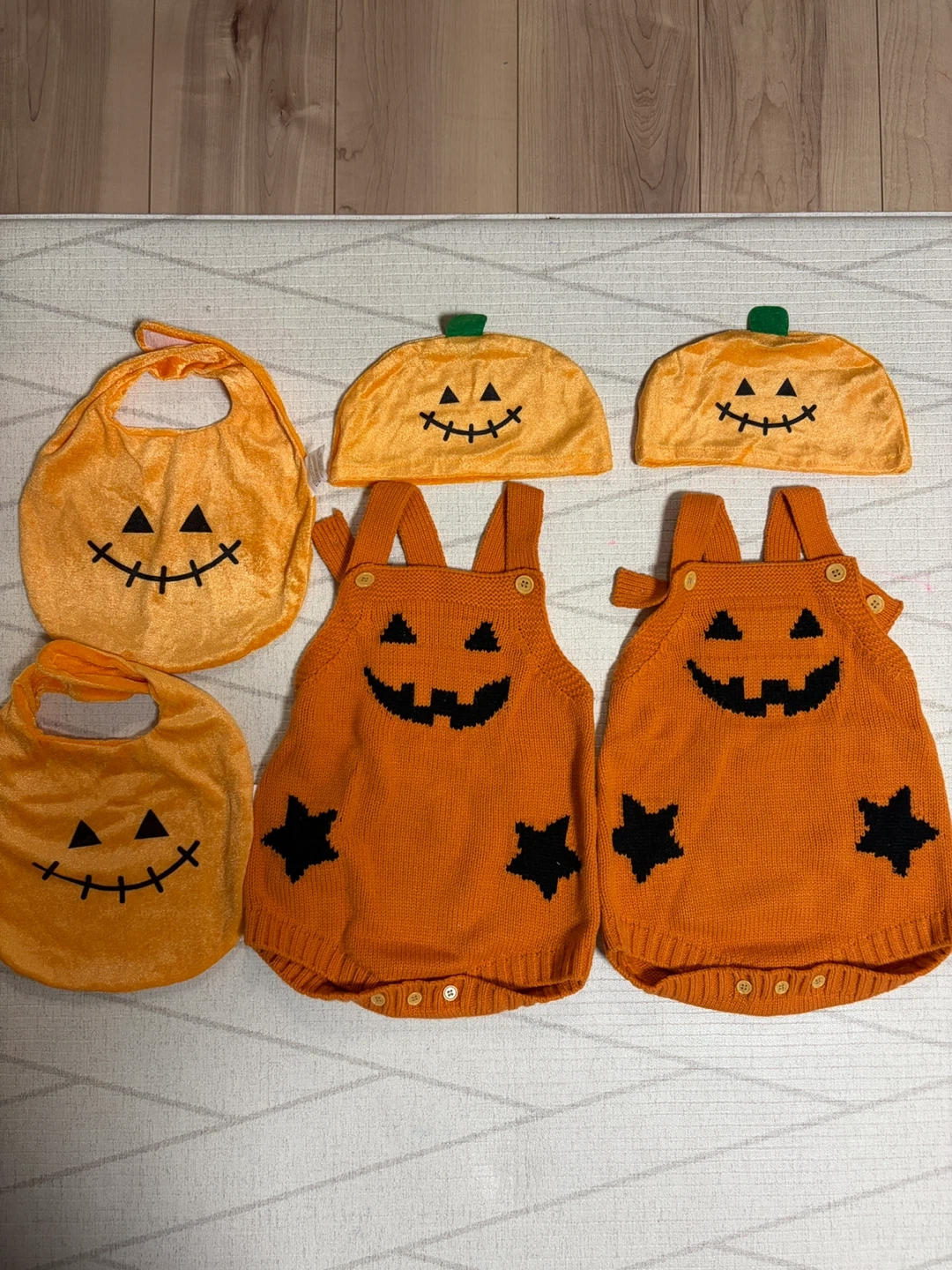 ハロウィン かぼちゃ ロンパース スタイ 帽子 セット 双子