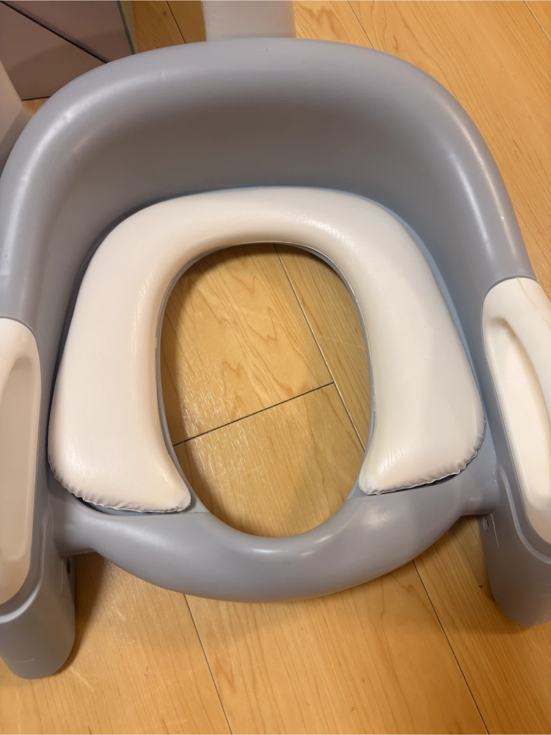ネクサススピッツェ トイレトレーナー グレーの写真6枚目