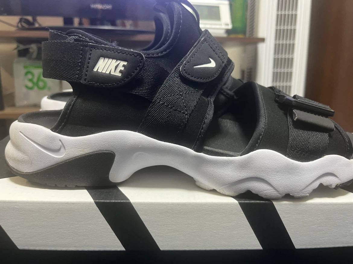 NIKE キャニオン サンダル ブラック 28.0cm メンズ レディースの写真5枚目