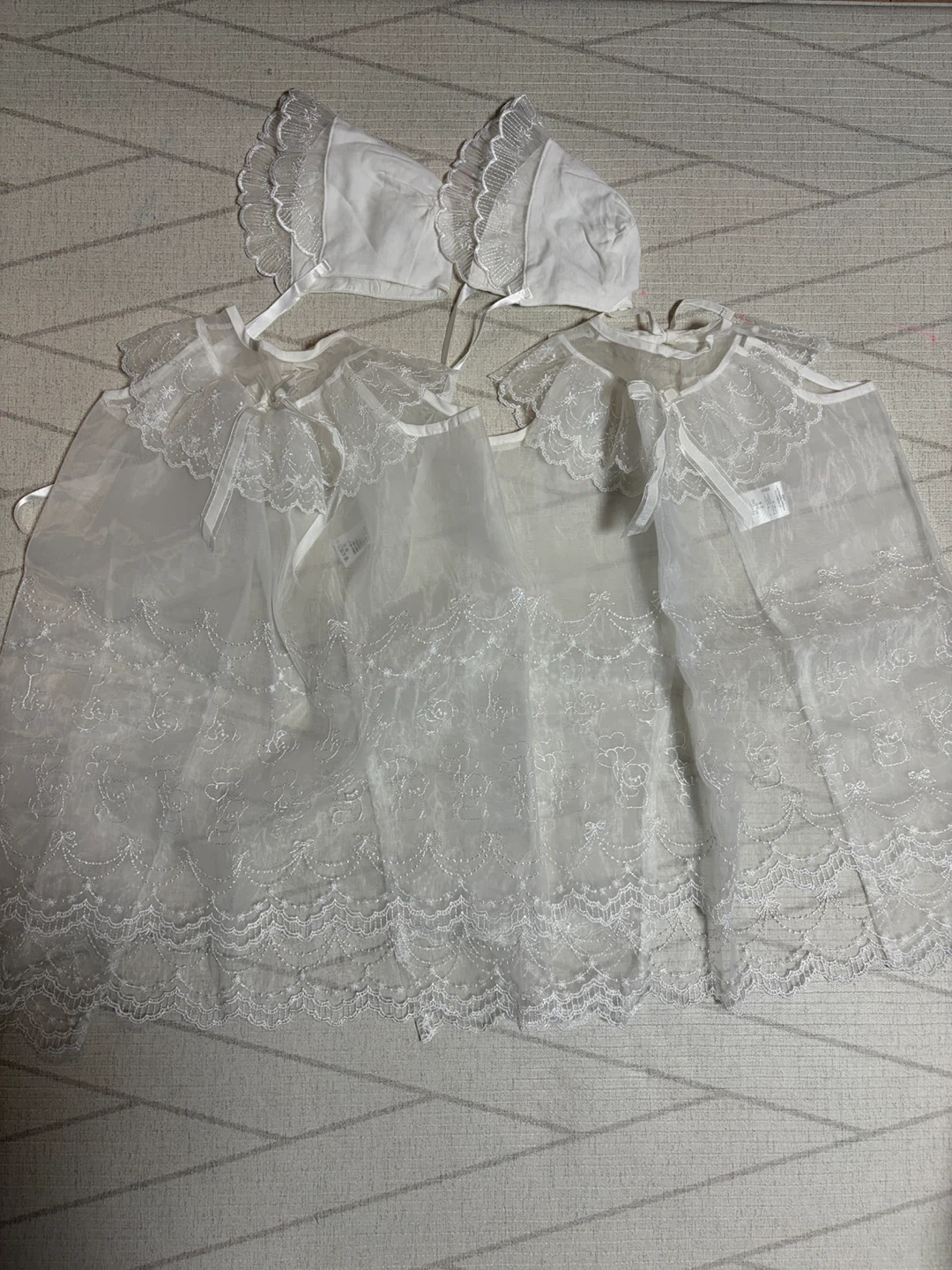 西松屋 ベビードレス 2点セット 帽子付き 50-60cmの写真2枚目