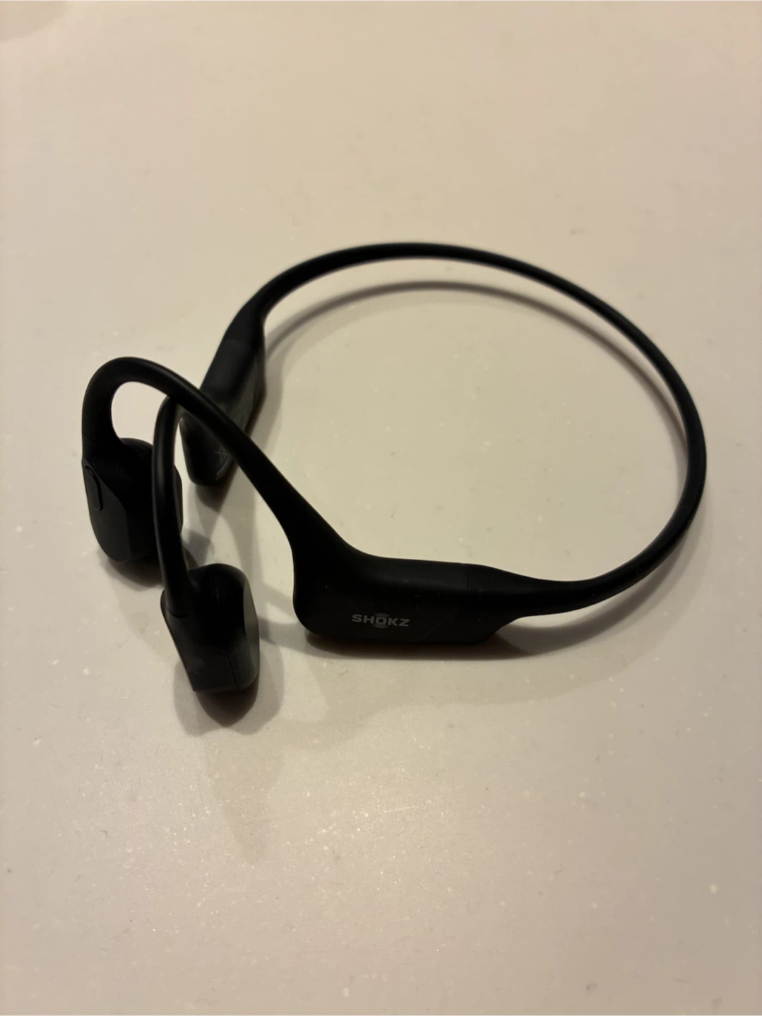 SHOKZ OpenRun 骨伝導イヤホン