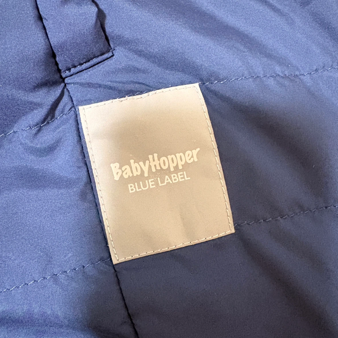 BabyHopper 抱っこ紐用 防寒ケープ 3点セットの写真2枚目
