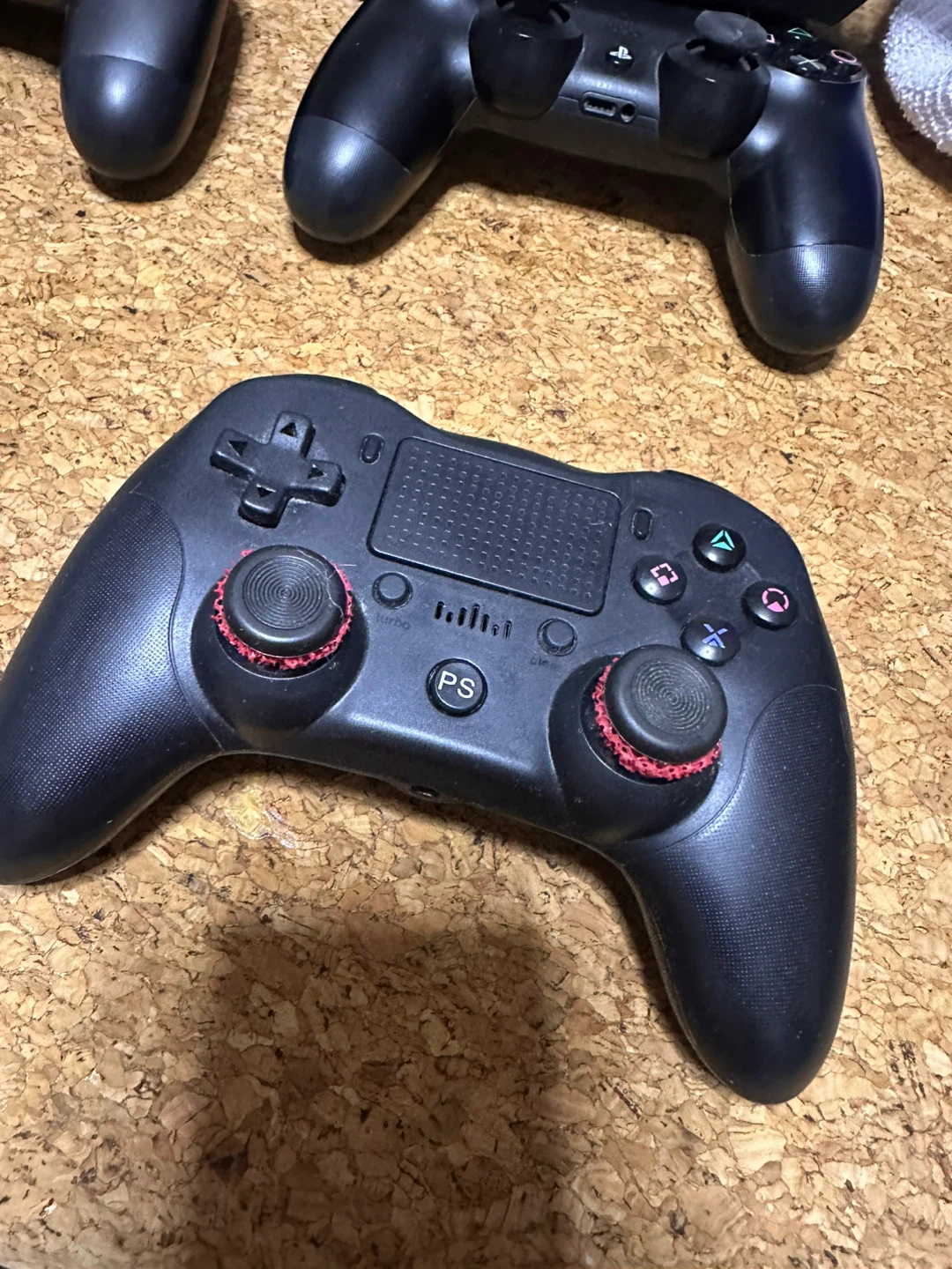【手渡しのみ】PS4 500GB (CUH-1000A)＋コントローラー2台＋冷却スタンド＋ソフト20本の写真6枚目
