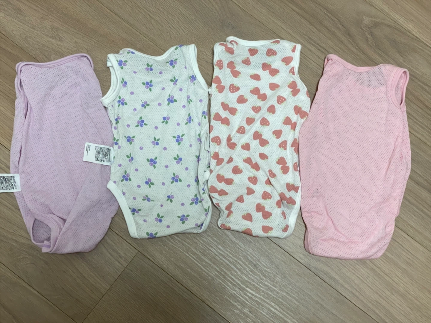 ユニクロ ベビー メッシュ肌着 4枚セット 70cmの写真2枚目