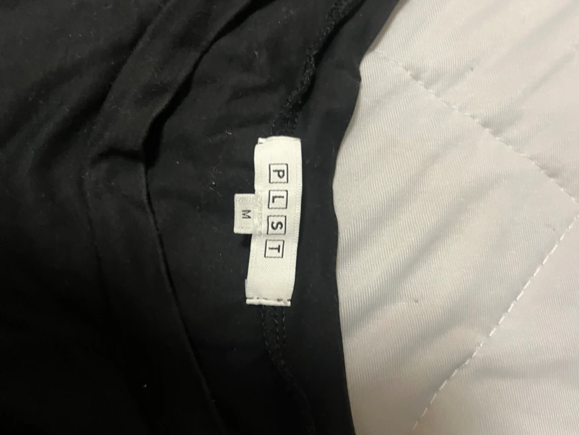 プラステ 半袖Tシャツ ブラック Mサイズの写真2枚目