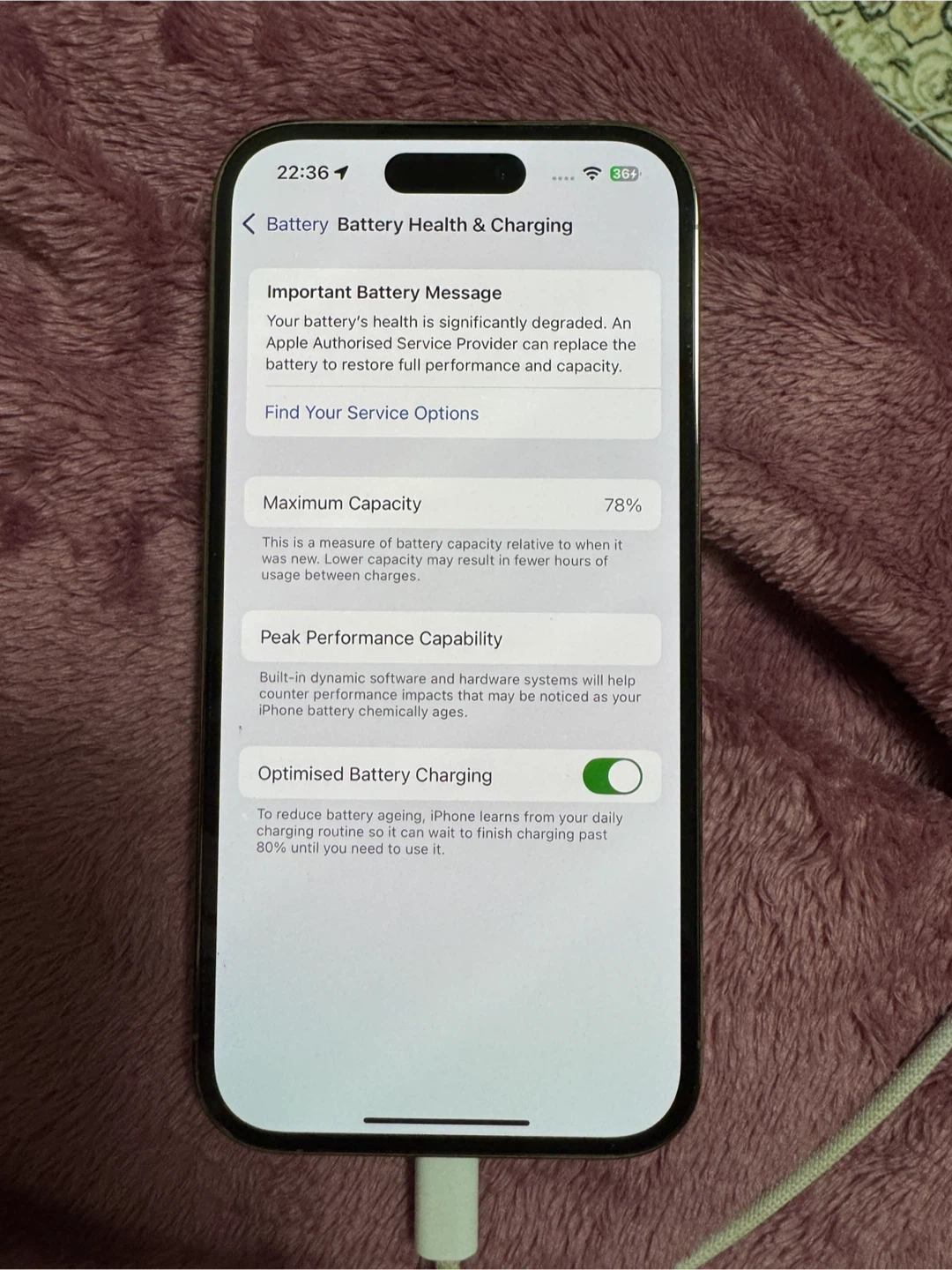アップル iPhone 14 Pro ゴールドの写真3枚目
