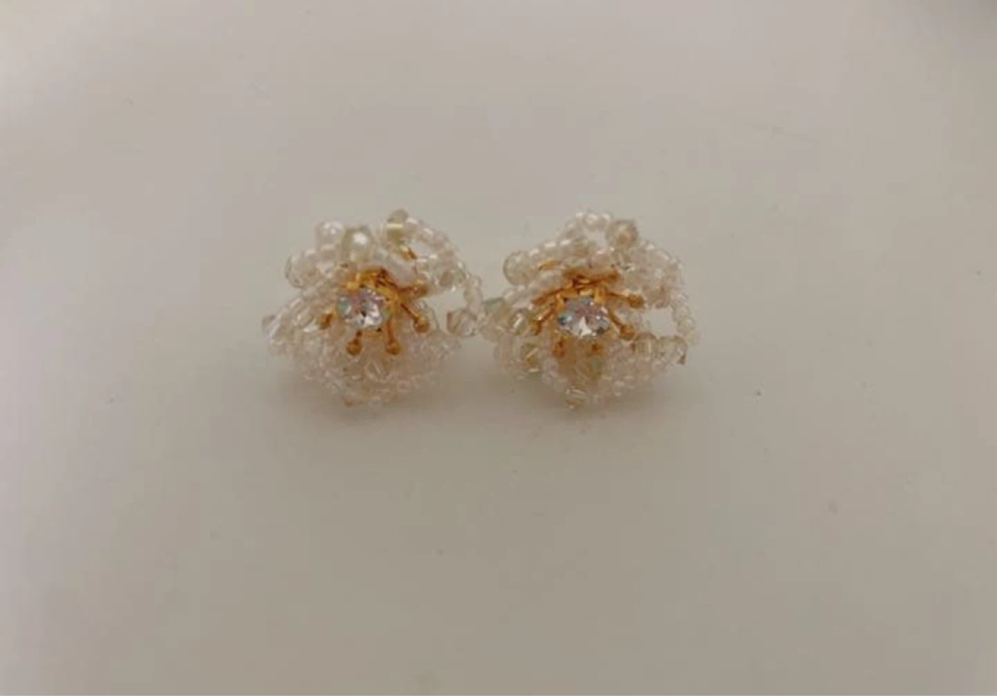 ピアス　花柄　ビーズ
