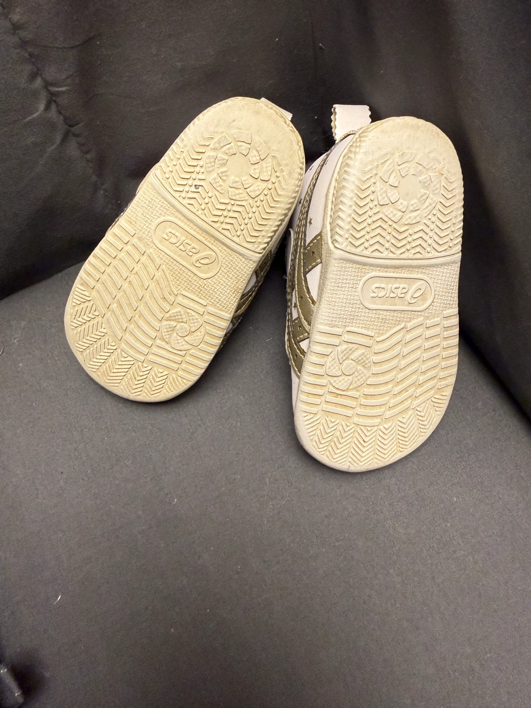 アシックス ベビーシューズ 11.5cm ホワイト/ゴールドの写真4枚目