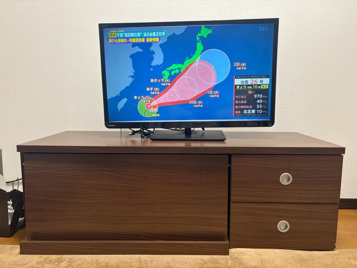 テレビ台、テレビボード、木目調、収納付き