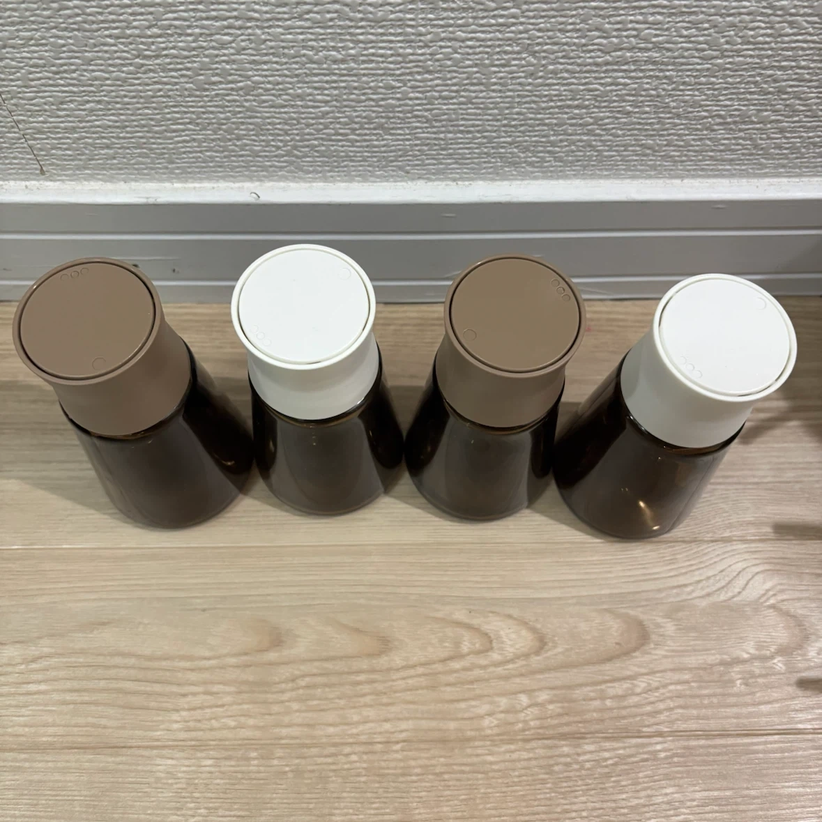【新品未使用】HALVTOM ハルヴトム ソルト&ペッパーシェーカーの写真2枚目