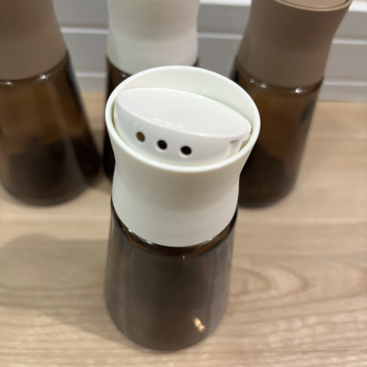 【新品未使用】HALVTOM ハルヴトム ソルト&ペッパーシェーカーの写真3枚目