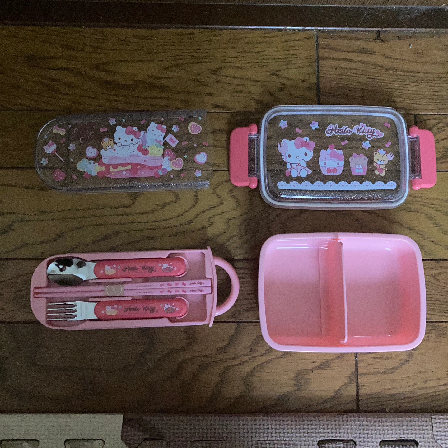 ふわっとタイト 弁当箱 ハローキティ スライド式 箸、スプーン、フォークのセットの写真2枚目